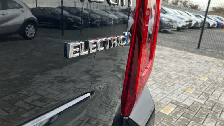 Toyota Proace City Verso 100kW Design L1 50kWh 5dr Auto Electric Estate